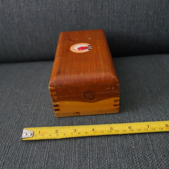 Seven(7) Hand Decorated Pre-Loved Titleist Pro VI Golf Balls with Wooden Case - Picture 6 of 16